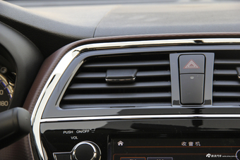 2017款骁途1.6L自动两驱都市时尚型