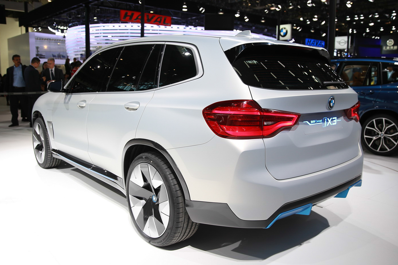 实拍|宝马iX3概念车 华晨宝马工厂生产