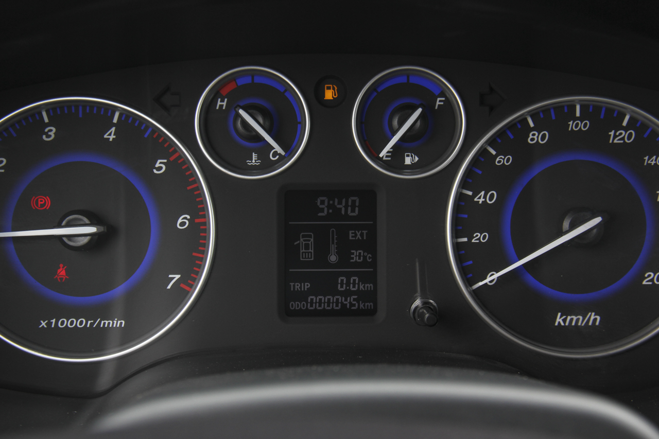 2018款宝典2.9T手动新超值柴油两驱豪华型标准货箱JX4D30B5L