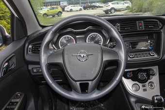 2016款海马M3 1.5L手动舒适型天窗版