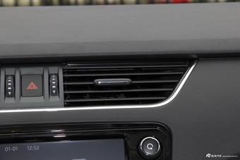 2018款明锐1.2T TSI230 DSG舒适版 