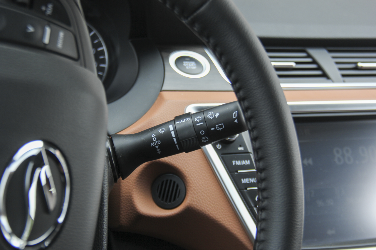 2018款陆风X7劲越 1.5T自动全景尊贵型