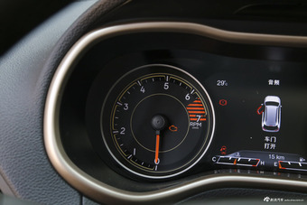 2017款自由光2.4L自动专业版智能包