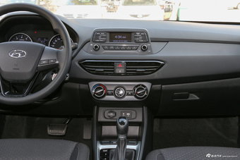 2018款悦动1.6L自动悦目版GL