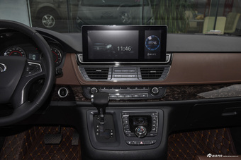 2016款上汽大通G10 2.0T自动豪华行政版