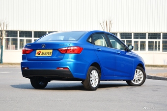 2016款悦翔V7 1.0T手动劲驰新锐型