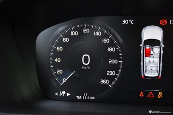 2018款沃尔沃XC90升级版 2.0T自动 T6智逸版