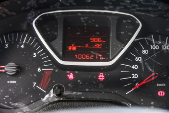 2014款爱丽舍 1.6L手动舒适型