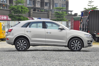 2016款众泰SR7 1.5T手动魔方之心版