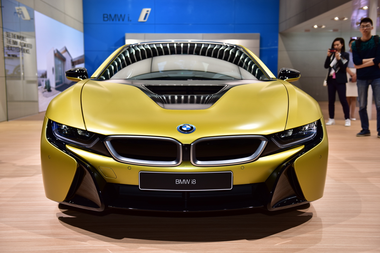 宝马i8