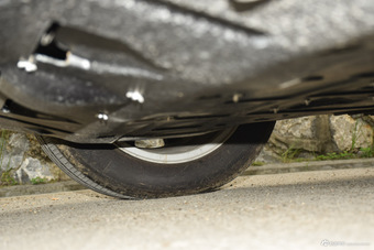 2014款荣威550S 1.8L自动智选版 温莎白