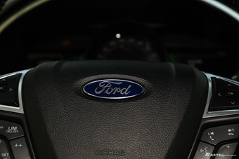 2015款锐界2.7T自动四驱运动型