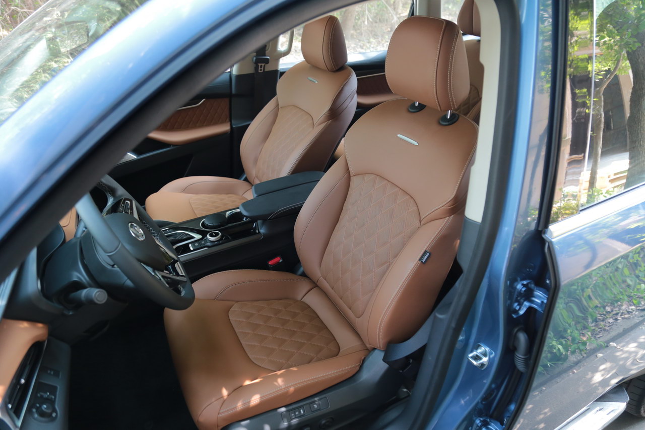 2017上汽大通D90 2.0TGI自动四驱高配版