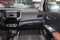 2017款风神AX3领先版1.5L自动尚酷型