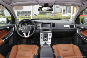 2017款沃尔沃S60L 2.0T自动T5智驭版图片