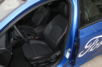 2019款福克斯三厢1.5T自动ST Line EcoBoost 180