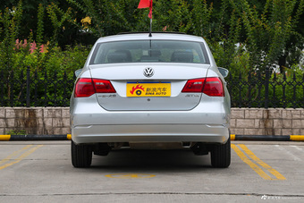 2015款捷达1.6L自动豪华型 闪光银