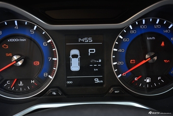 2018款吉利远景X3 1.5L自动精英型