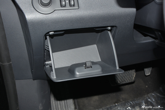 2017上汽大通D90 2.0T自动两驱水星