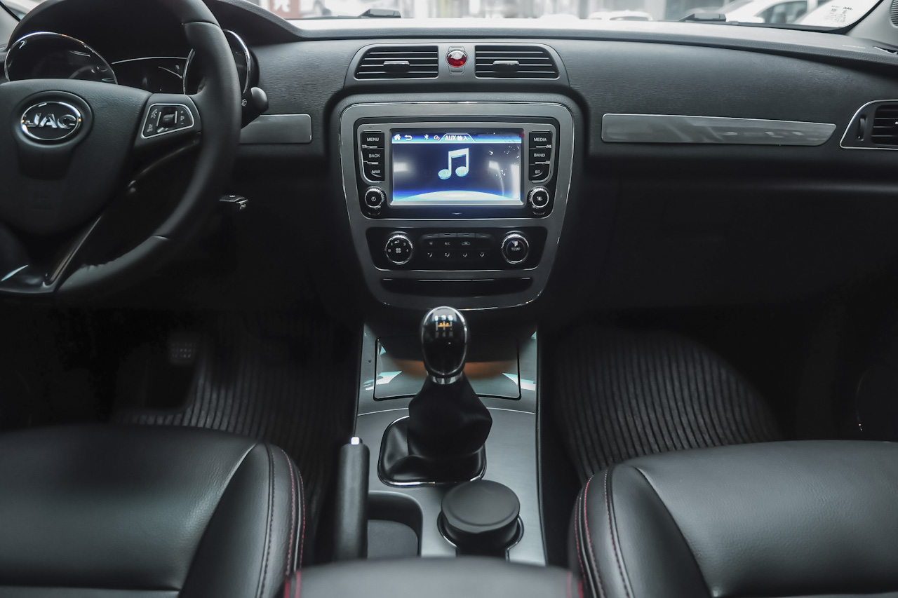 2015款帅铃T6 2.0L手动汽油进取型HFC4GA3-3D