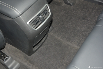 2017上汽大通D90 2.0T手动两驱火星