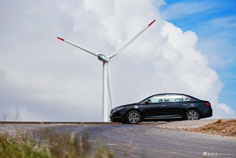 2017款荣威e950官方图