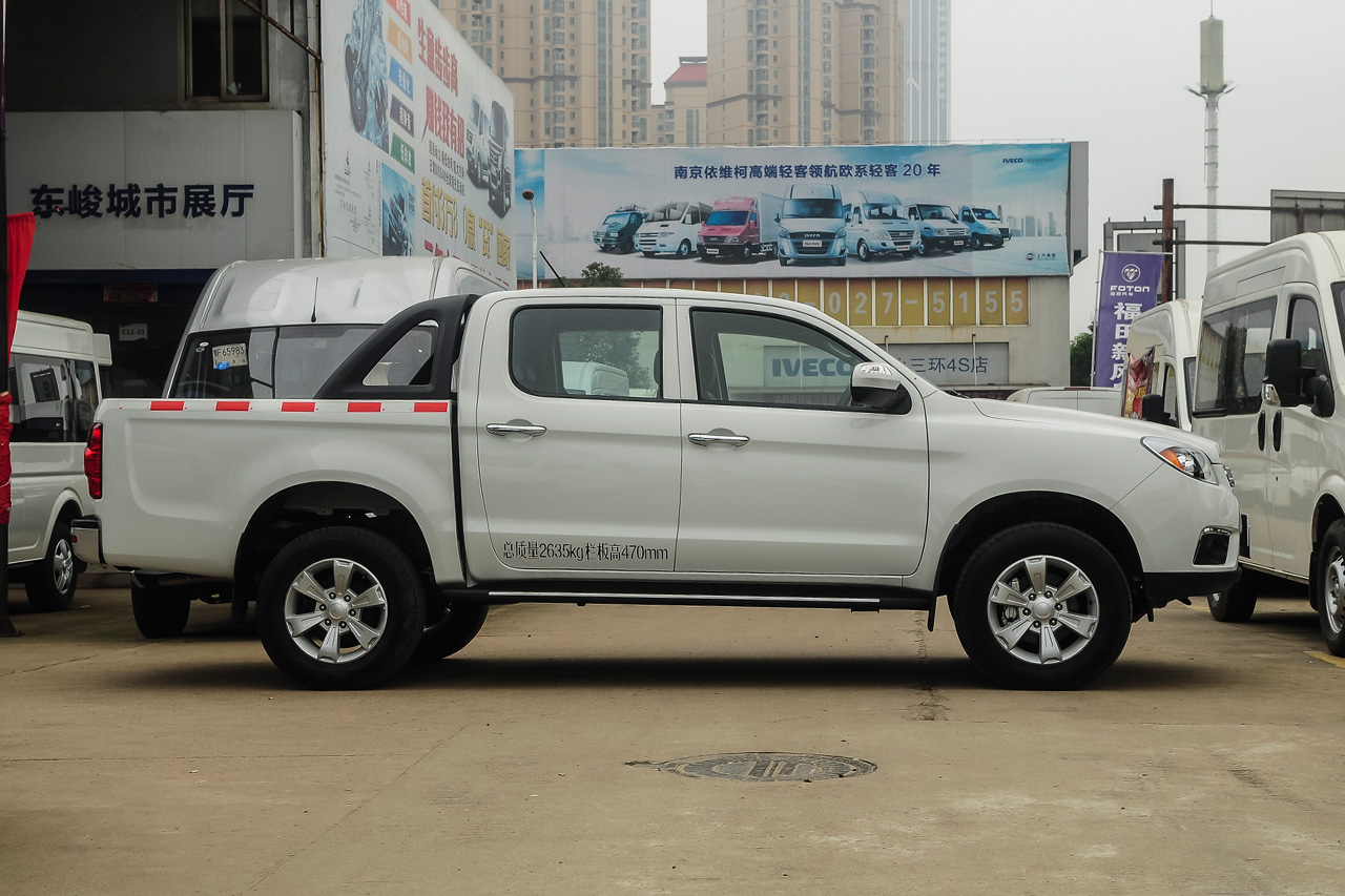 2015款帅铃T6 2.8T手动柴油旗舰型HFC4DA1-2C