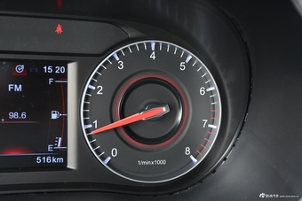 2017款中华V3 1.5T自动旗舰型