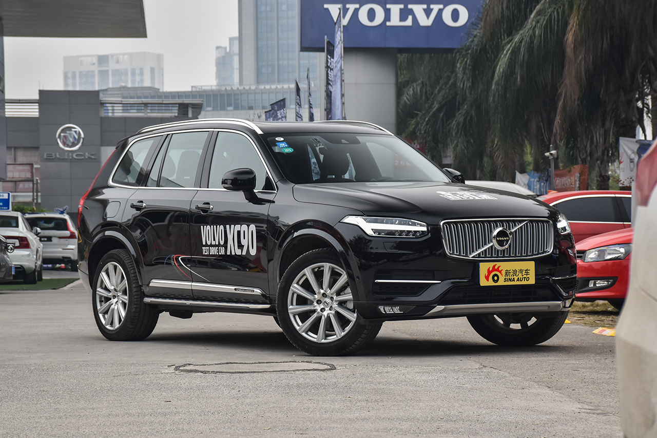 2018款沃尔沃XC90升级版 2.0T自动 T6智尊版