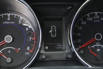 2018款启辰T70 2.0L自动睿趣版