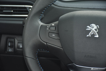 2016款标致308 1.6L自动豪华版