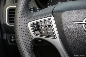 2017款海马福美来1.6L手动豪华型