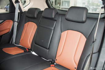 2015款 宝骏560 1.8L手动精英型