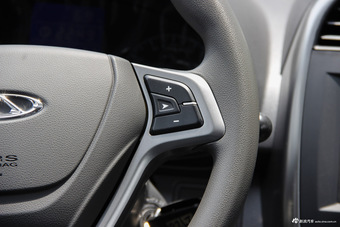 2015款瑞虎3 1.6L手动智尚周年运动版 钻石银