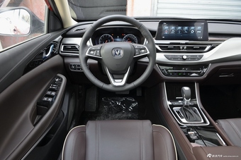 2018款睿骋CC1.5T自动尊雅型