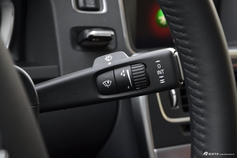 2018款沃尔沃S60L 2.0T自动T4智驭进取版