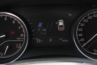 2018款凯美瑞2.0G自动豪华版