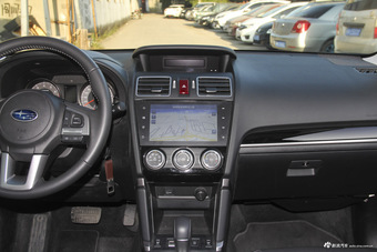 2016款森林人2.0L自动豪华导航版