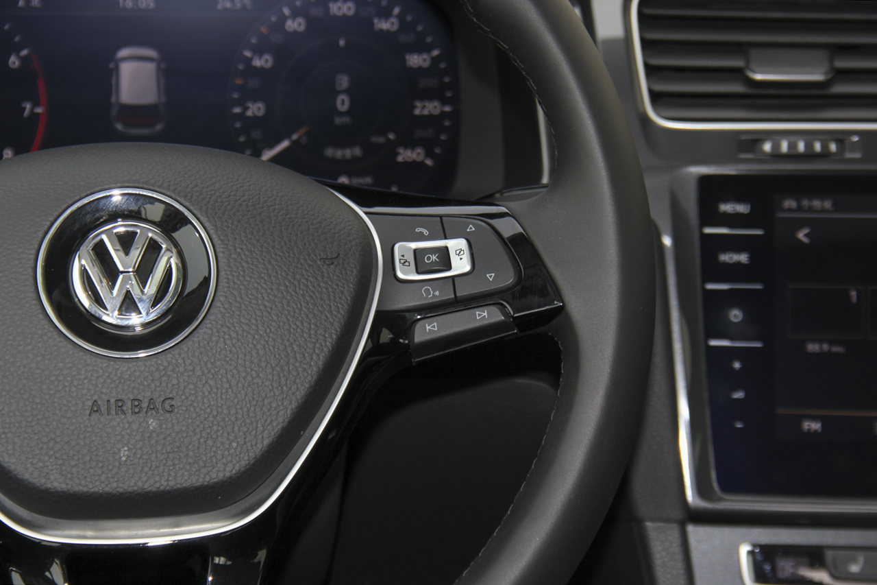 2018款高尔夫1.4T自动旗舰型280TSI