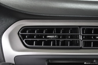 2017款标致301 1.6L 自动舒适版