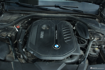 2017款宝马7系740Li 3.0T自动豪华型