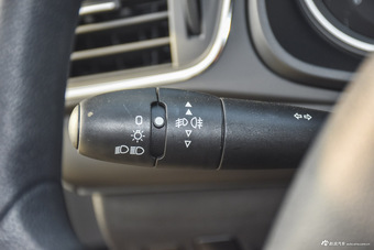 2017款雪铁龙C3-XR 1.6L自动时尚型