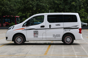 2016款NV200 1.6L自动豪华型