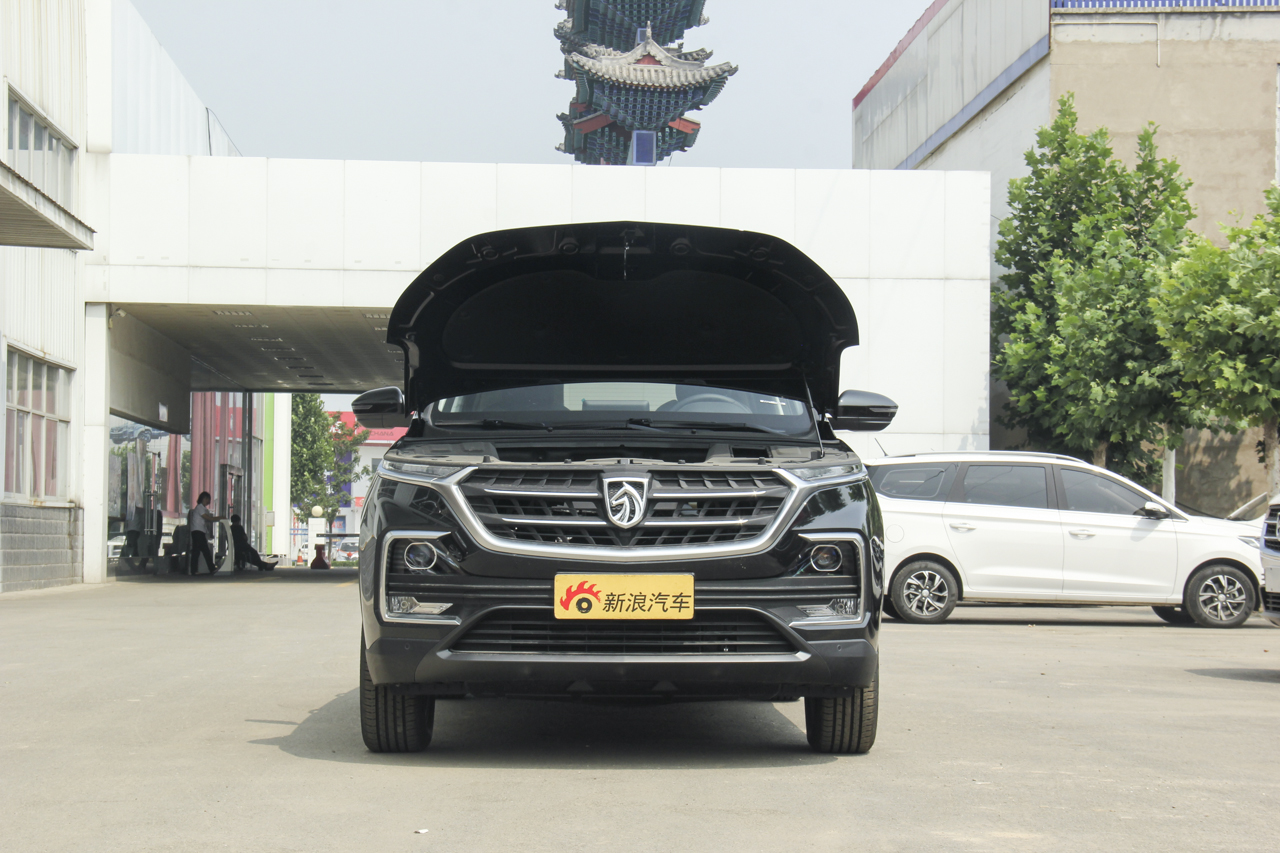 2018款宝骏530 1.5T手动尊贵型