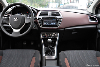 2017款骁途1.6L手动两驱都市时尚型 