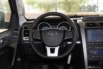 2017款黄海N3 2.5T手动四驱运动版JE4D25C