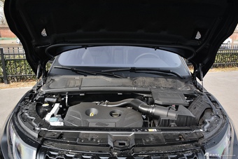 2017款揽胜极光2.0T自动绚黑限量版图片