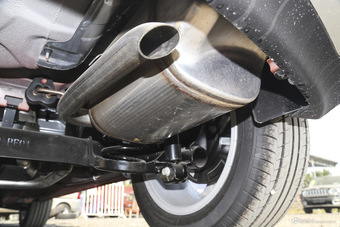 2016款长安CS15 1.5L自动豪华版