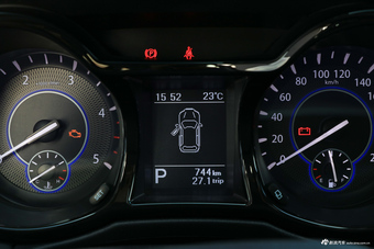 2017款驭胜S350 2.0T自动两驱柴油豪华天窗版5座