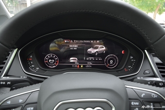 2018款奥迪Q5L 2.0T自动45 TFSI尊享风雅型